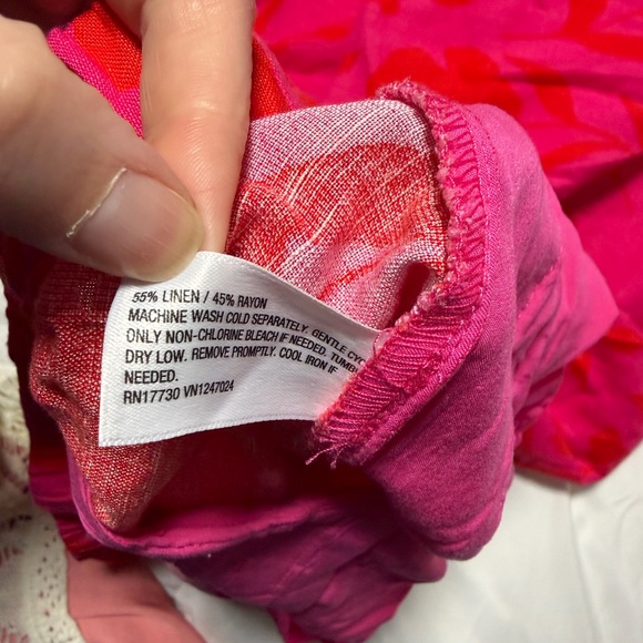 High-Waist Wide-Leg Pant in Bright Pink - Picture 9 of 9